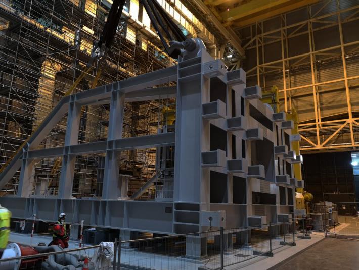 Successful installation of the ITER Upending Tool for components weighing up to 440 tonnes